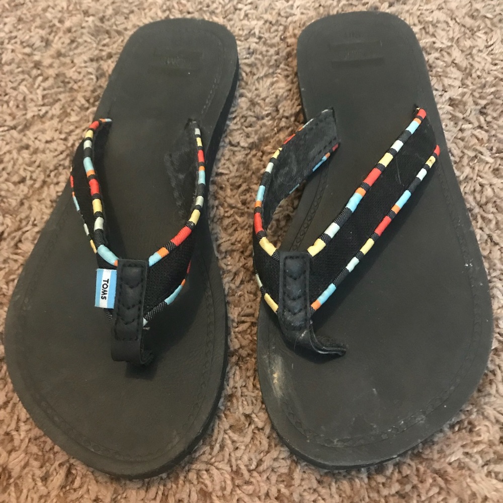 Size 8 Black TOMS sandals
